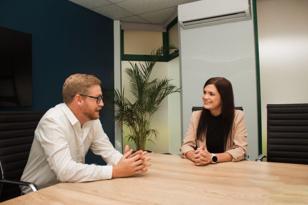 A relaxed one-on-one meeting at Nova Life